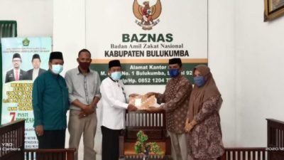 UPZ MAN 2 Bulukumba Serahkan Zakat Profesi dan Infak ke BAZNas, Ini Jumlahnya