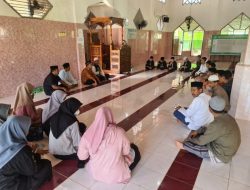 Remaja Masjid Desa Batang Dilatih Dasar-dasar MC dan Keprotokoleran