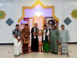 Pengurus dan Jamaah Masjid Babussalam Berdonasi untuk Palestina Melalui BAZNas Bulukumba