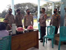 Kapolres AKBP Suryono Tinjau Pelaksanaan Vaksinasi di Mapolsek Ujung Loe