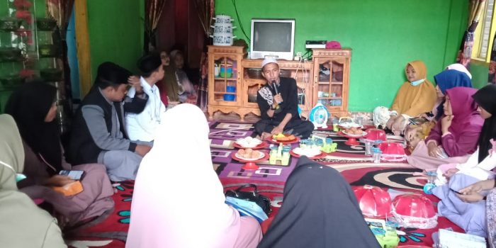 2 Rumah Warga jadi Tempat Kajian Rutin Dai Muda Bersama TP-PKK dan Majelis Taklim Desa Topanda