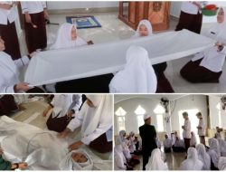 Lagi, Mahasiswi S1 Keperawatan STIKes Panrita Husada Dilatih Praktek Penyelenggaraan Jenazah